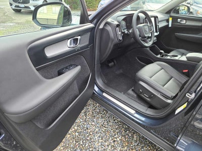 2026 Volvo XC40 Core