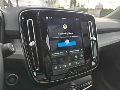 2026 Volvo XC40 Core