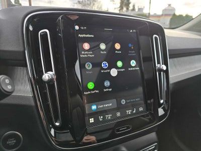 2026 Volvo XC40 Core