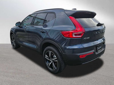 2026 Volvo XC40 Core