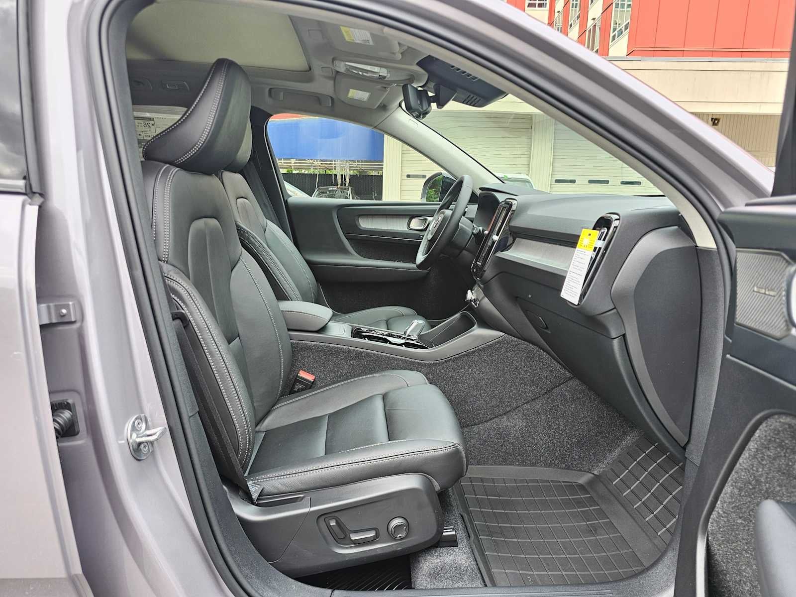 2026 Volvo XC40 Ultra