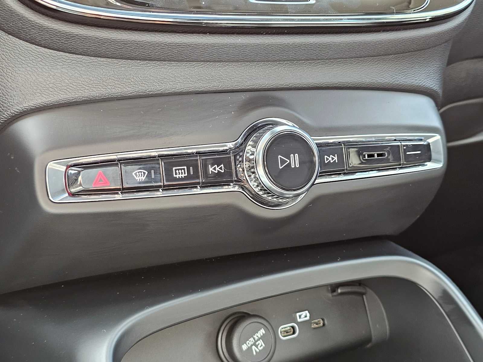 2026 Volvo XC40 Ultra