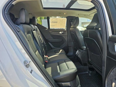2025 Volvo XC40 Ultra Dark Theme