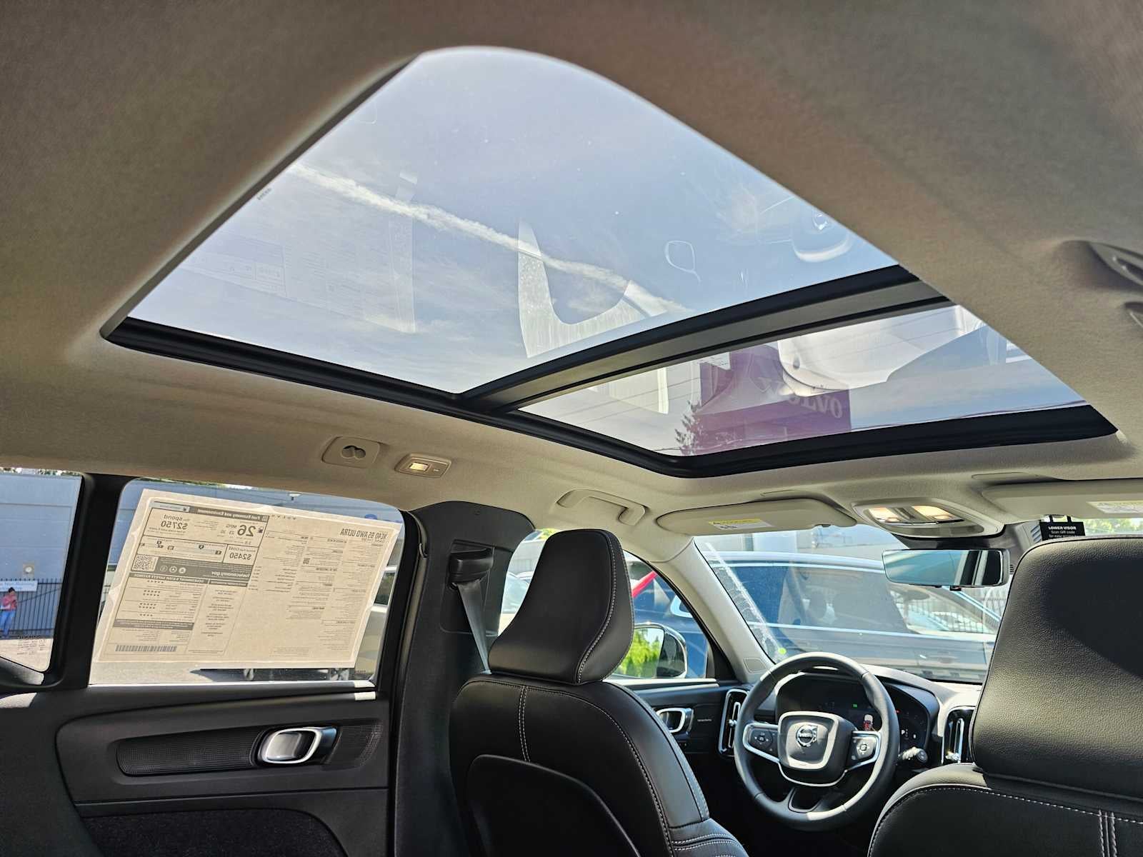 2025 Volvo XC40 Ultra Dark Theme