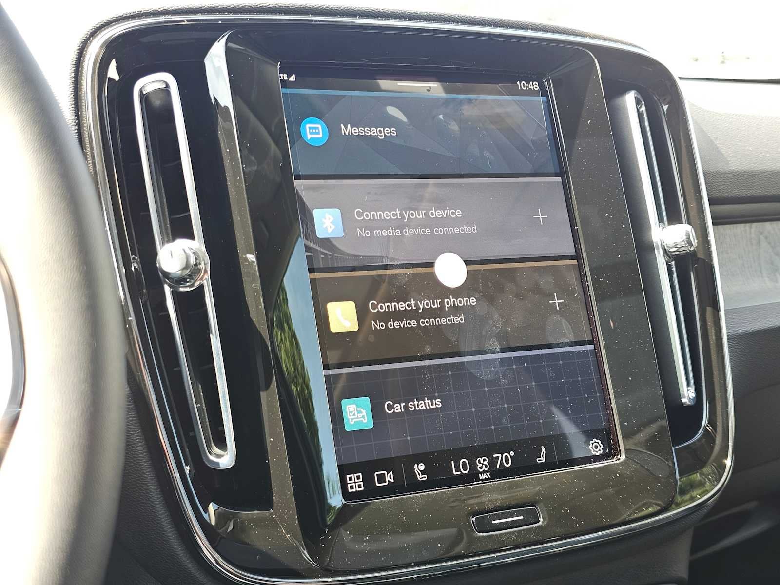 2025 Volvo XC40 Ultra Dark Theme