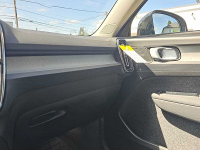 2025 Volvo XC40 Ultra Dark Theme