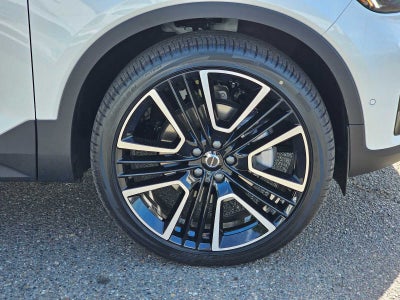 2025 Volvo XC40 Ultra Dark Theme