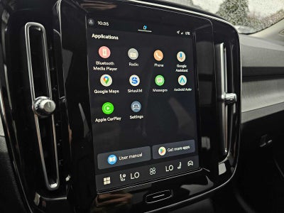 2024 Volvo XC40 Ultimate Dark Theme