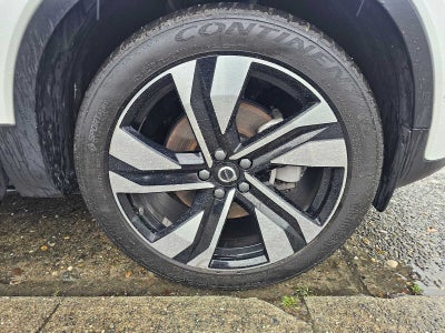 2024 Volvo XC40 Ultimate Dark Theme