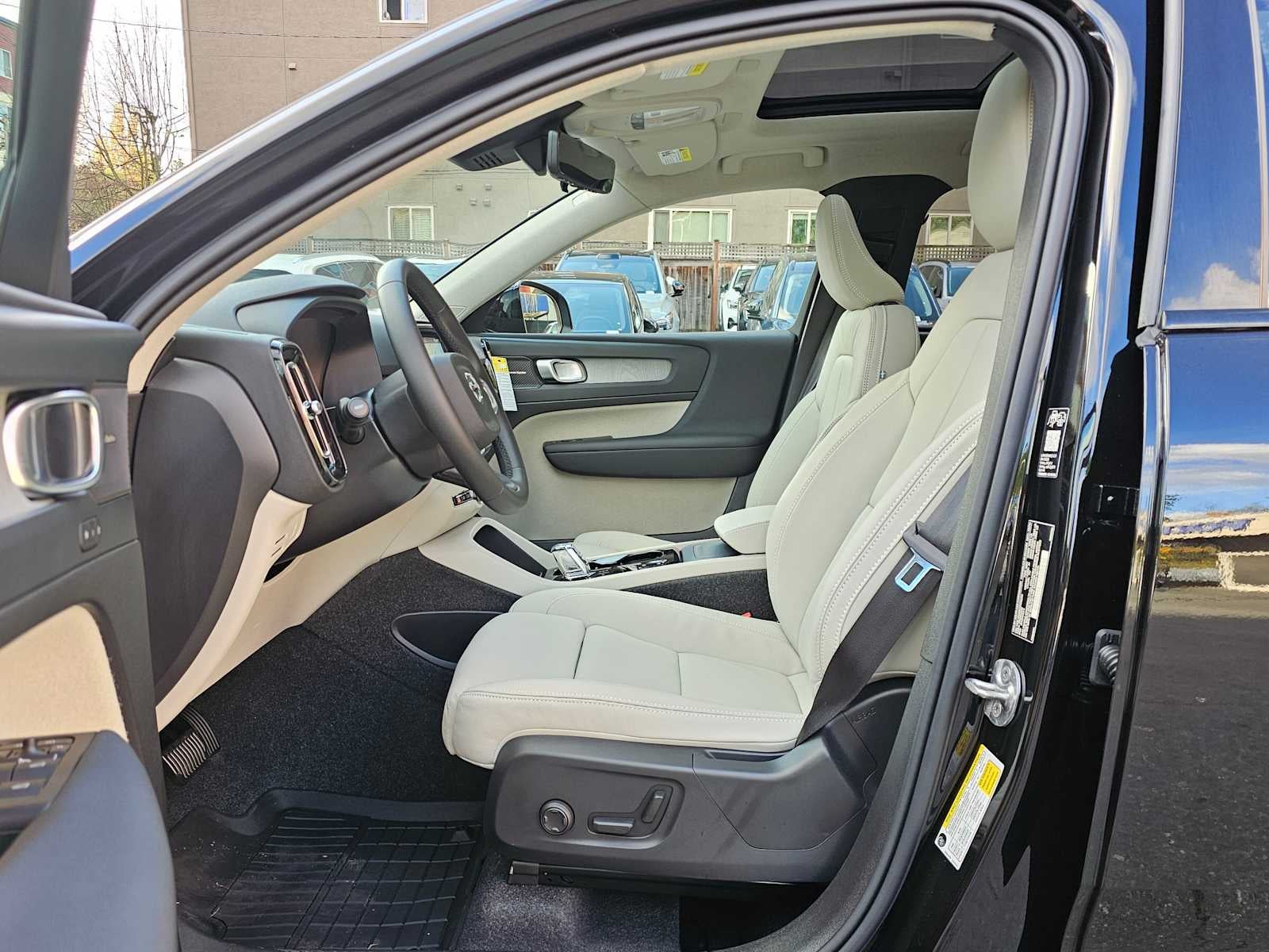 2026 Volvo XC40 Ultra