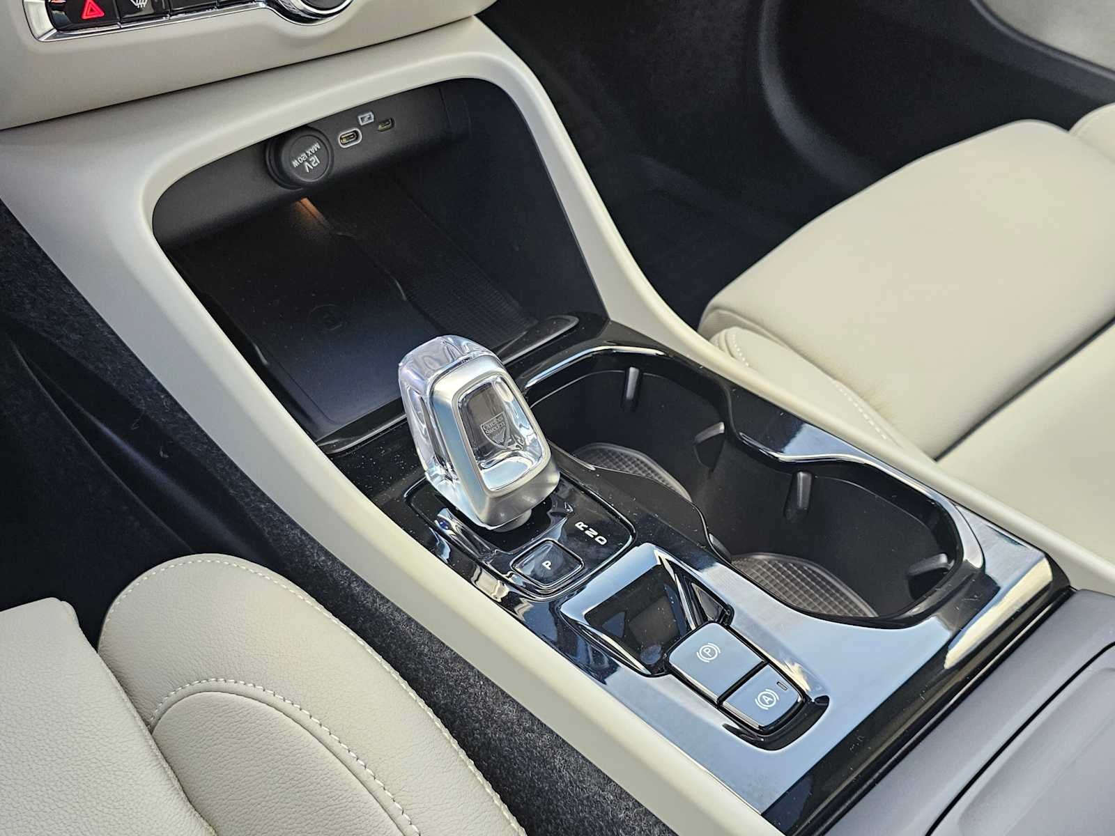 2026 Volvo XC40 Ultra