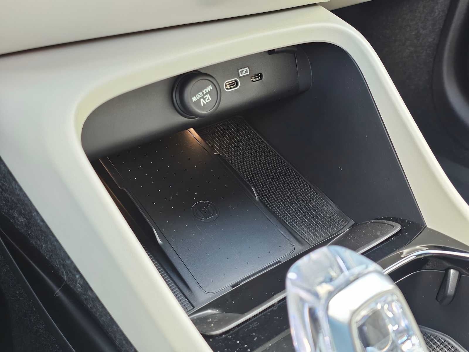 2026 Volvo XC40 Ultra