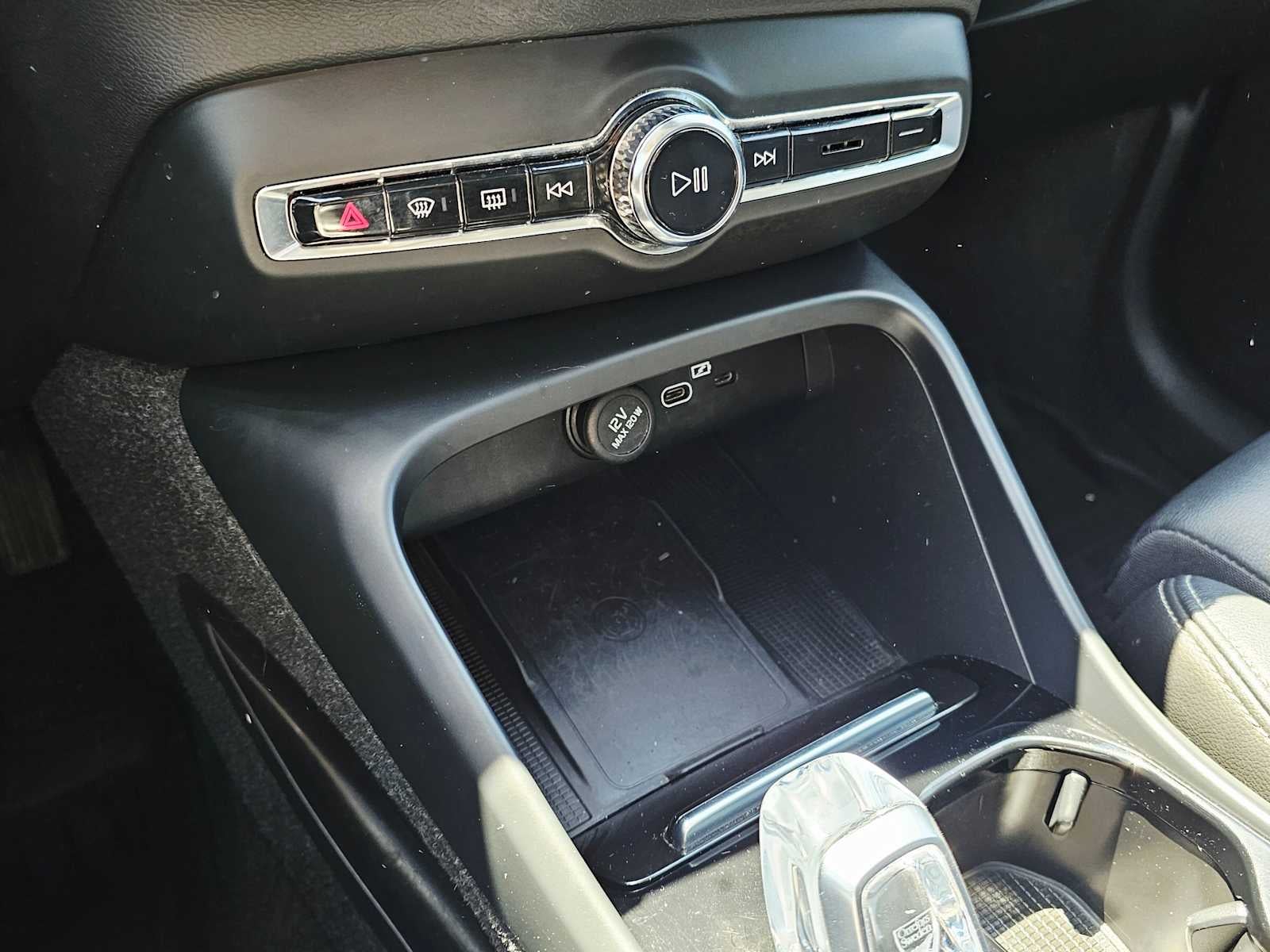 2026 Volvo XC40 Ultra