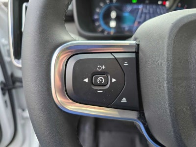 2024 Volvo XC40 Ultimate Dark Theme