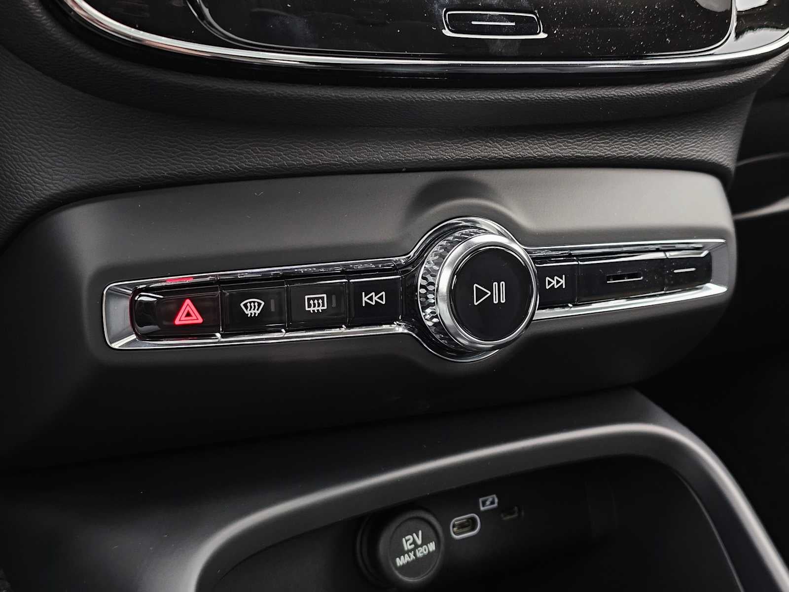 2026 Volvo XC40 Ultra