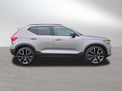 2026 Volvo XC40 Ultra
