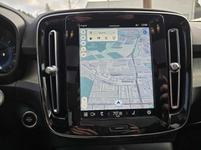 2023 Volvo XC40 Plus Bright Theme