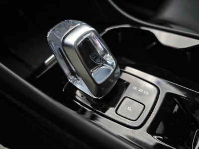 2023 Volvo XC40 Plus Bright Theme