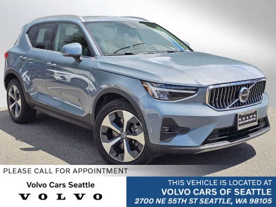 2023 Volvo XC40 Plus Bright Theme