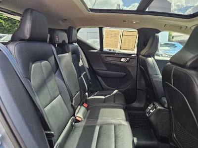 2023 Volvo XC40 Plus Bright Theme