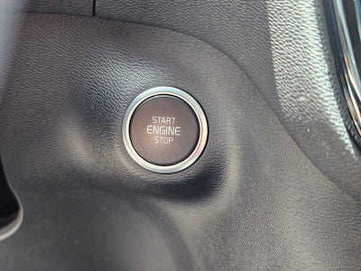 2023 Volvo XC40 Plus Bright Theme
