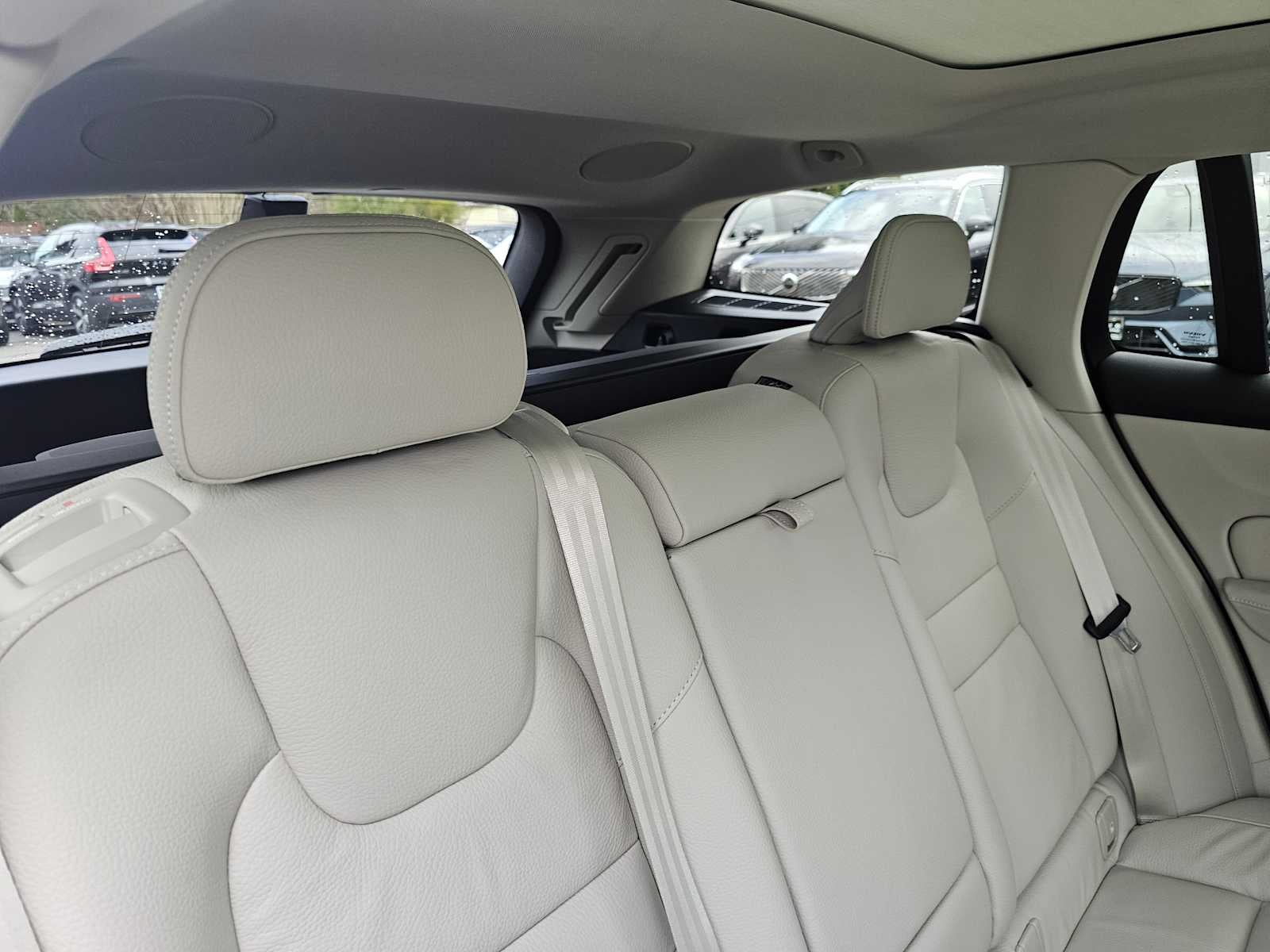 2026 Volvo V60 Cross Country Plus
