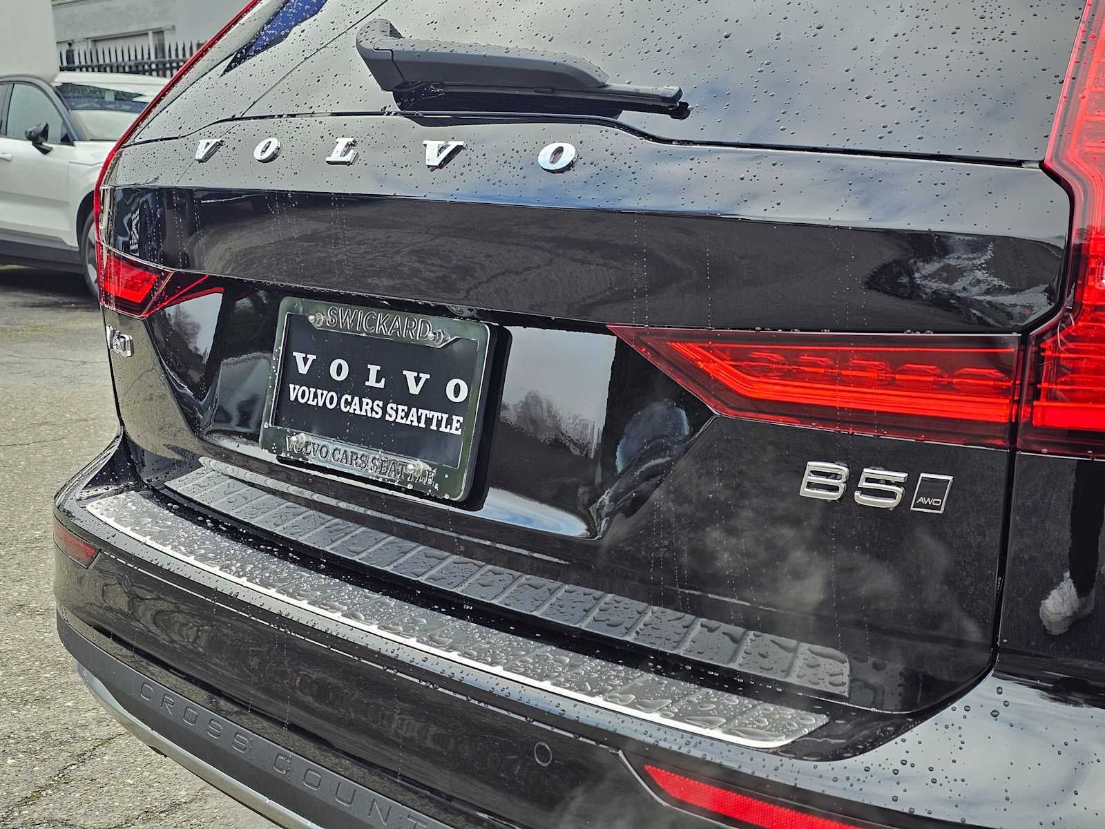 2026 Volvo V60 Cross Country Plus
