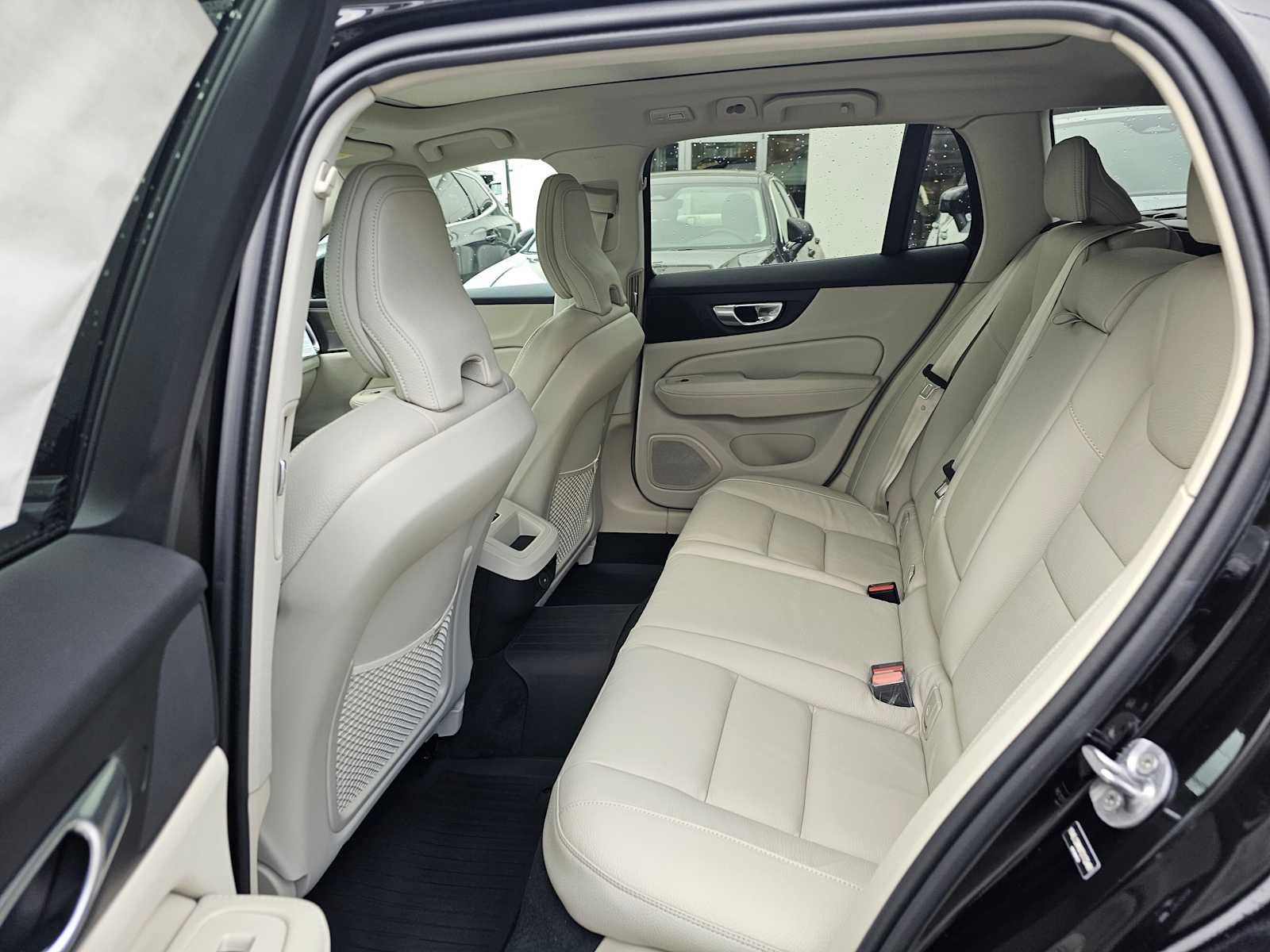 2026 Volvo V60 Cross Country Plus