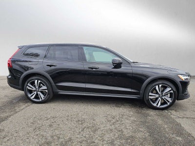 2026 Volvo V60 Cross Country Plus