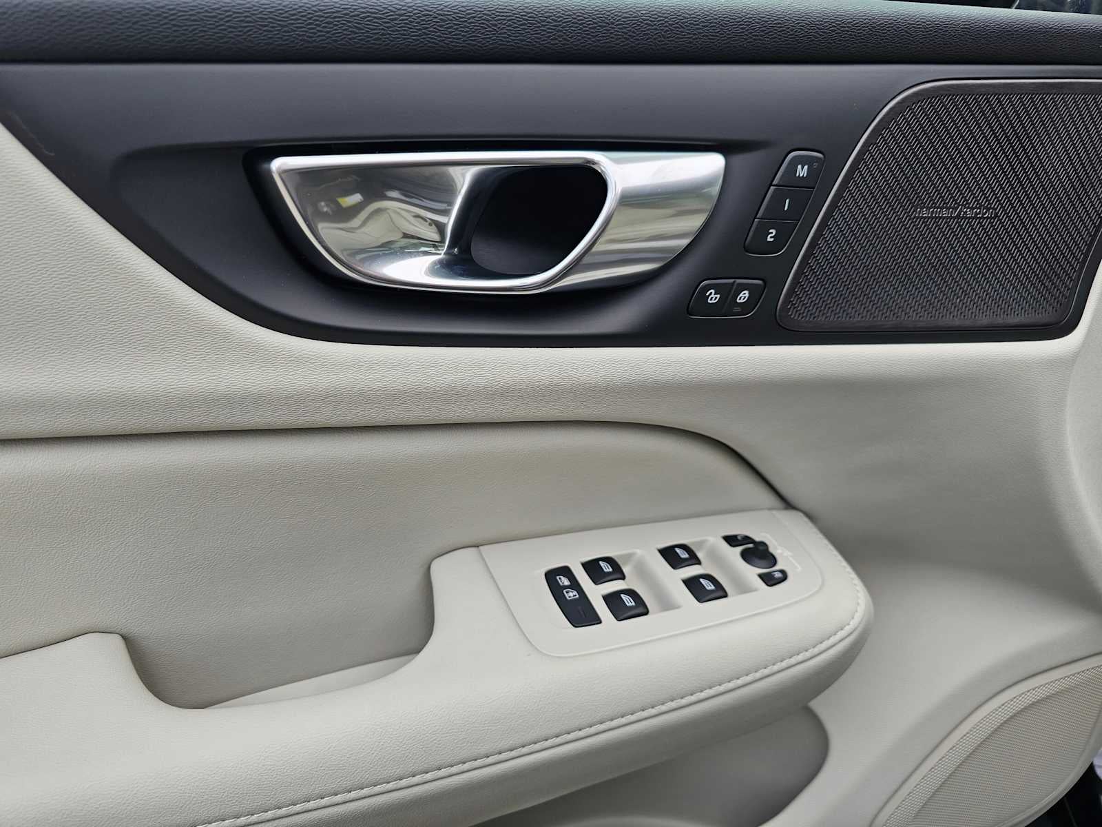 2026 Volvo V60 Cross Country Plus