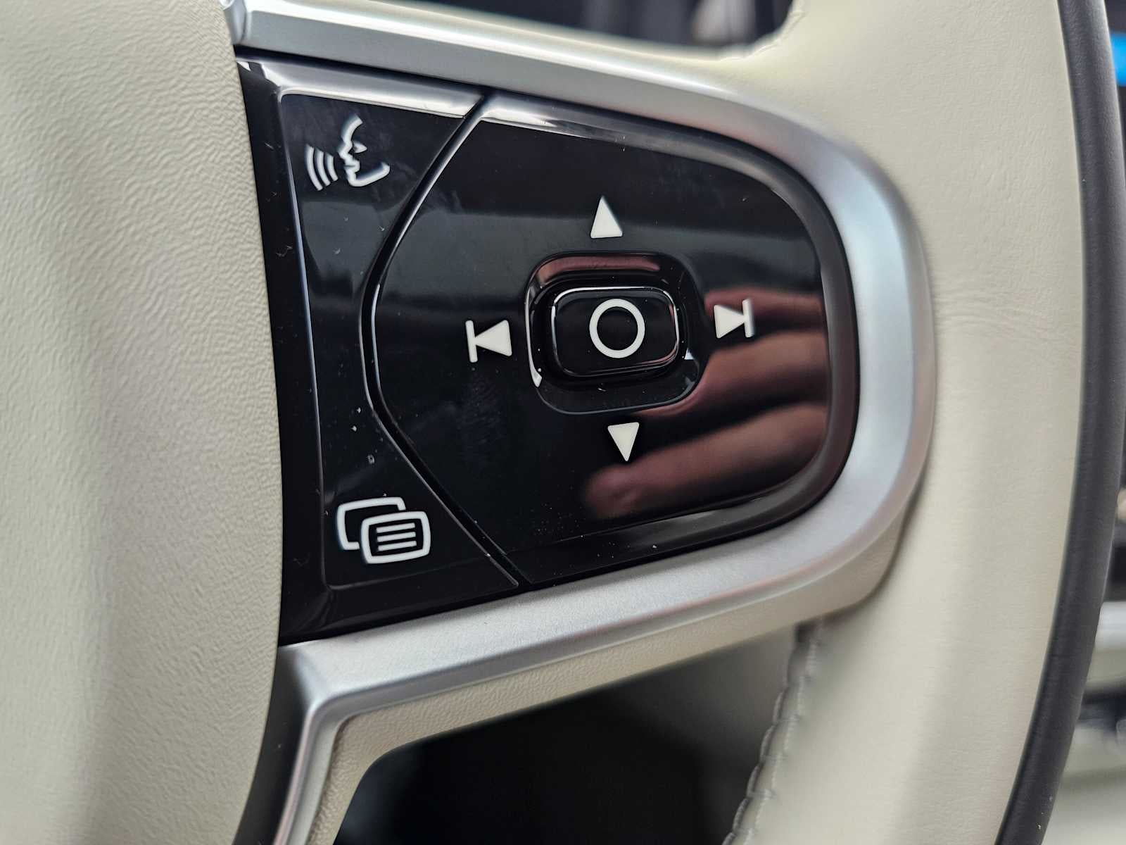 2026 Volvo V60 Cross Country Plus