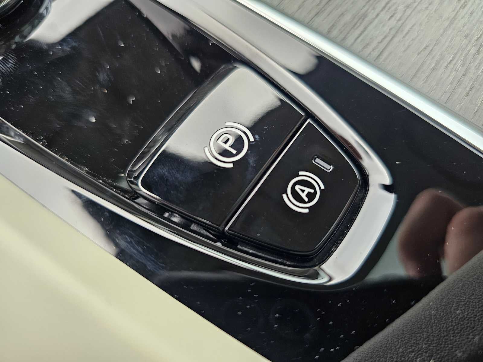 2026 Volvo V60 Cross Country Plus