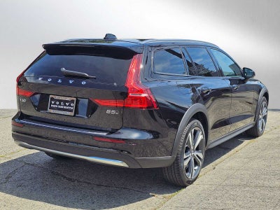 2026 Volvo V60 Cross Country Plus