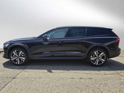 2026 Volvo V60 Cross Country Plus