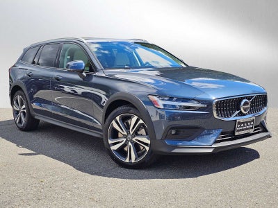 2026 Volvo V60 Cross Country Plus