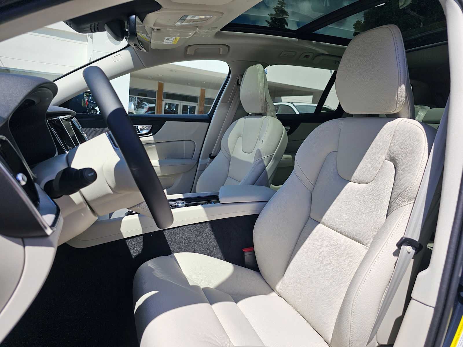 2026 Volvo V60 Cross Country Plus