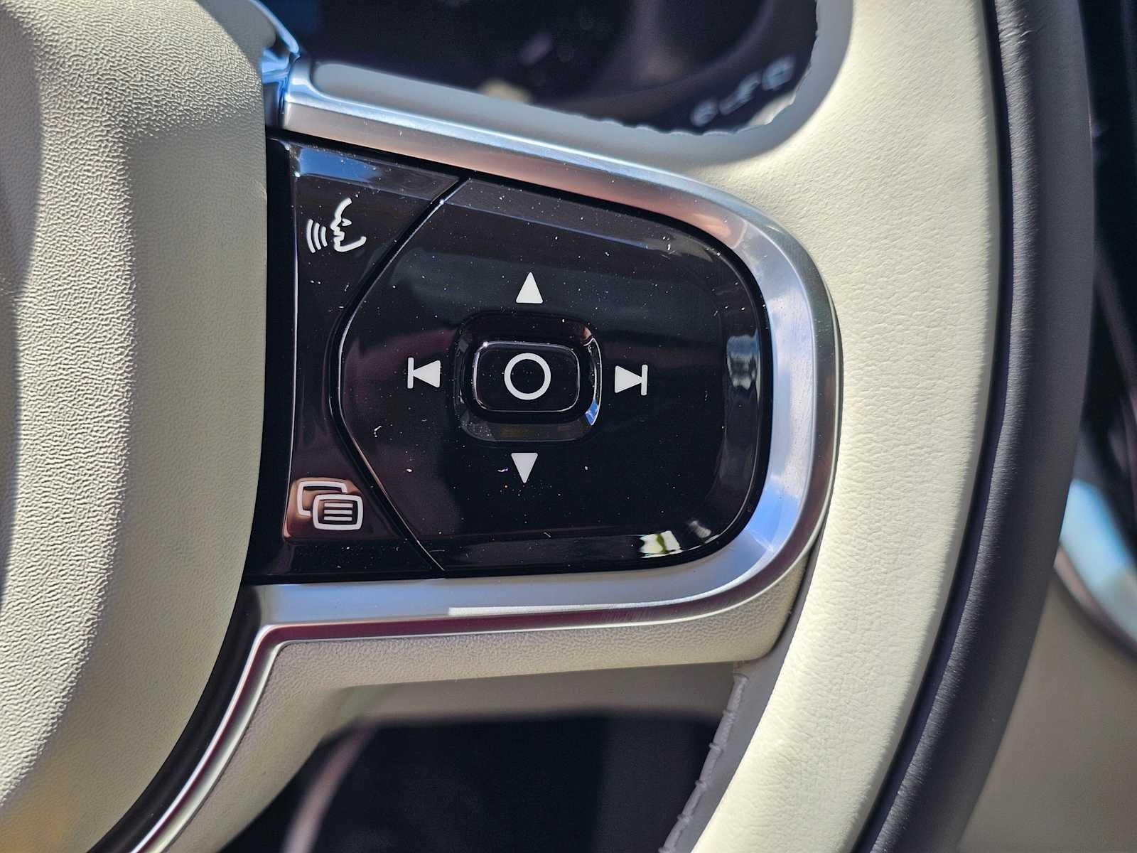 2026 Volvo V60 Cross Country Plus