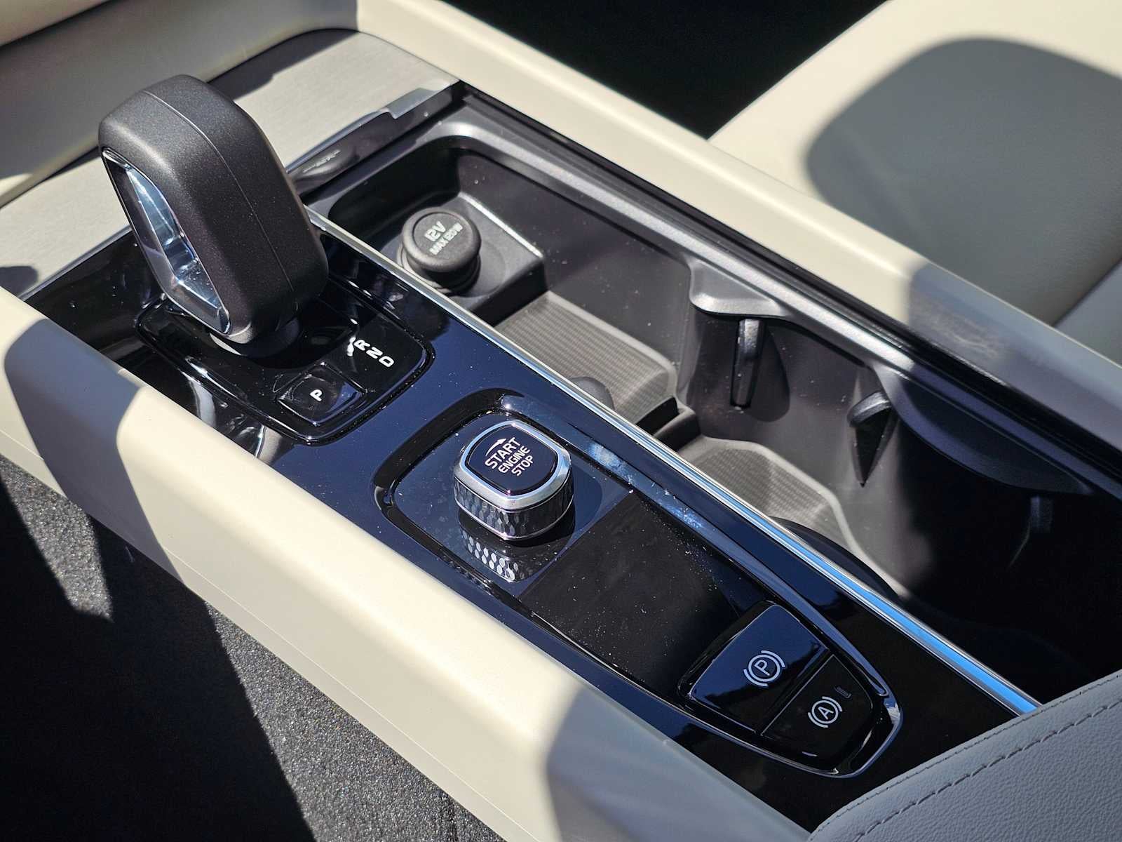 2026 Volvo V60 Cross Country Plus