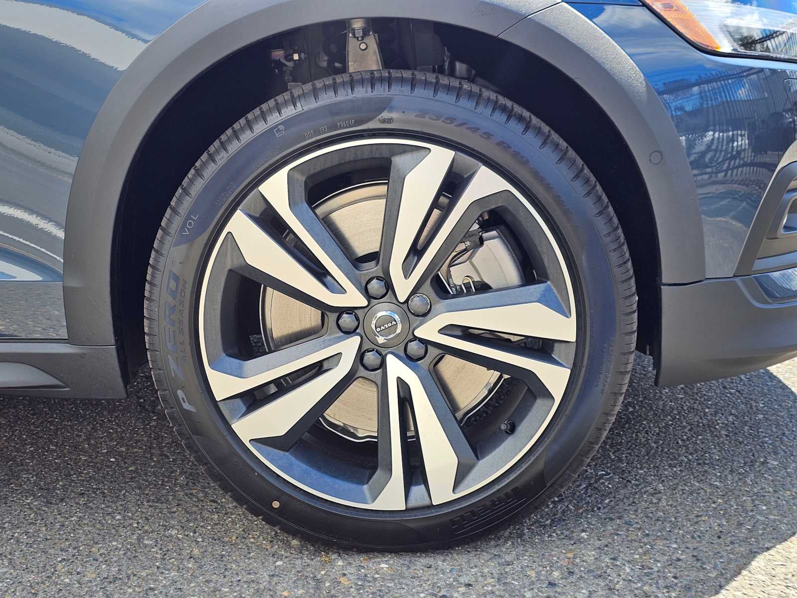 2026 Volvo V60 Cross Country Plus