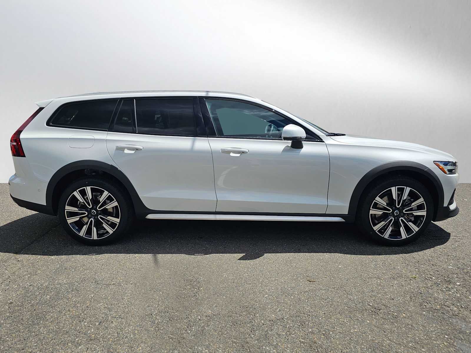 2026 Volvo V60 Cross Country Ultra