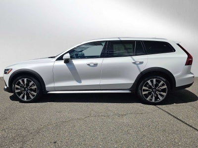 2026 Volvo V60 Cross Country Ultra