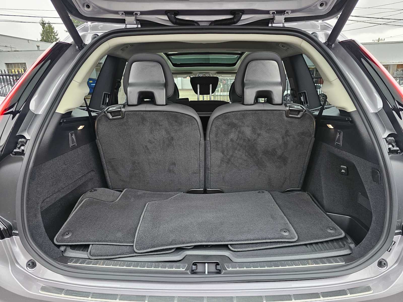 2026 Volvo XC90 Plus