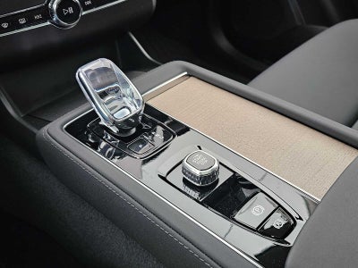 2026 Volvo XC90 Plus