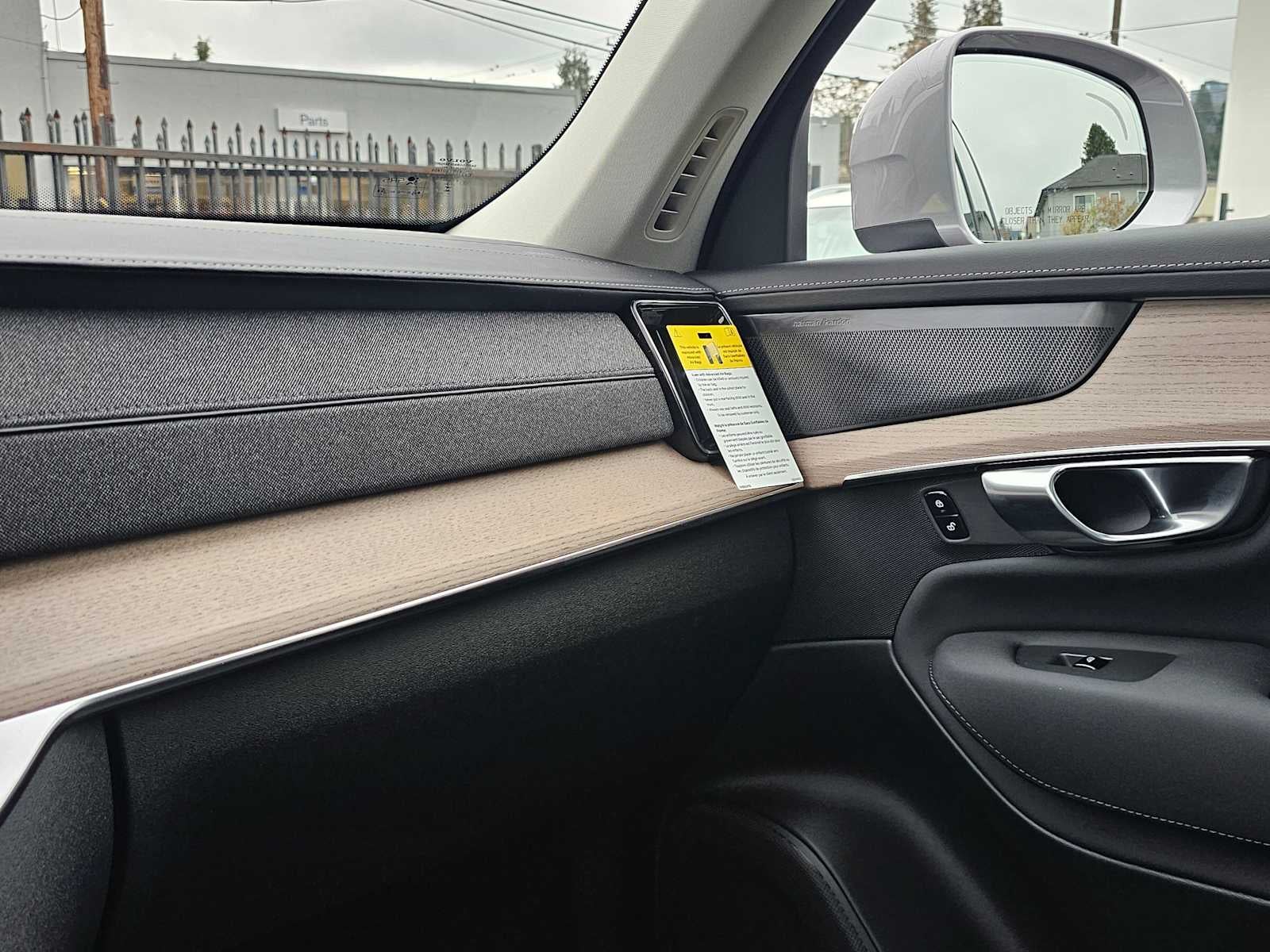 2026 Volvo XC90 Plus