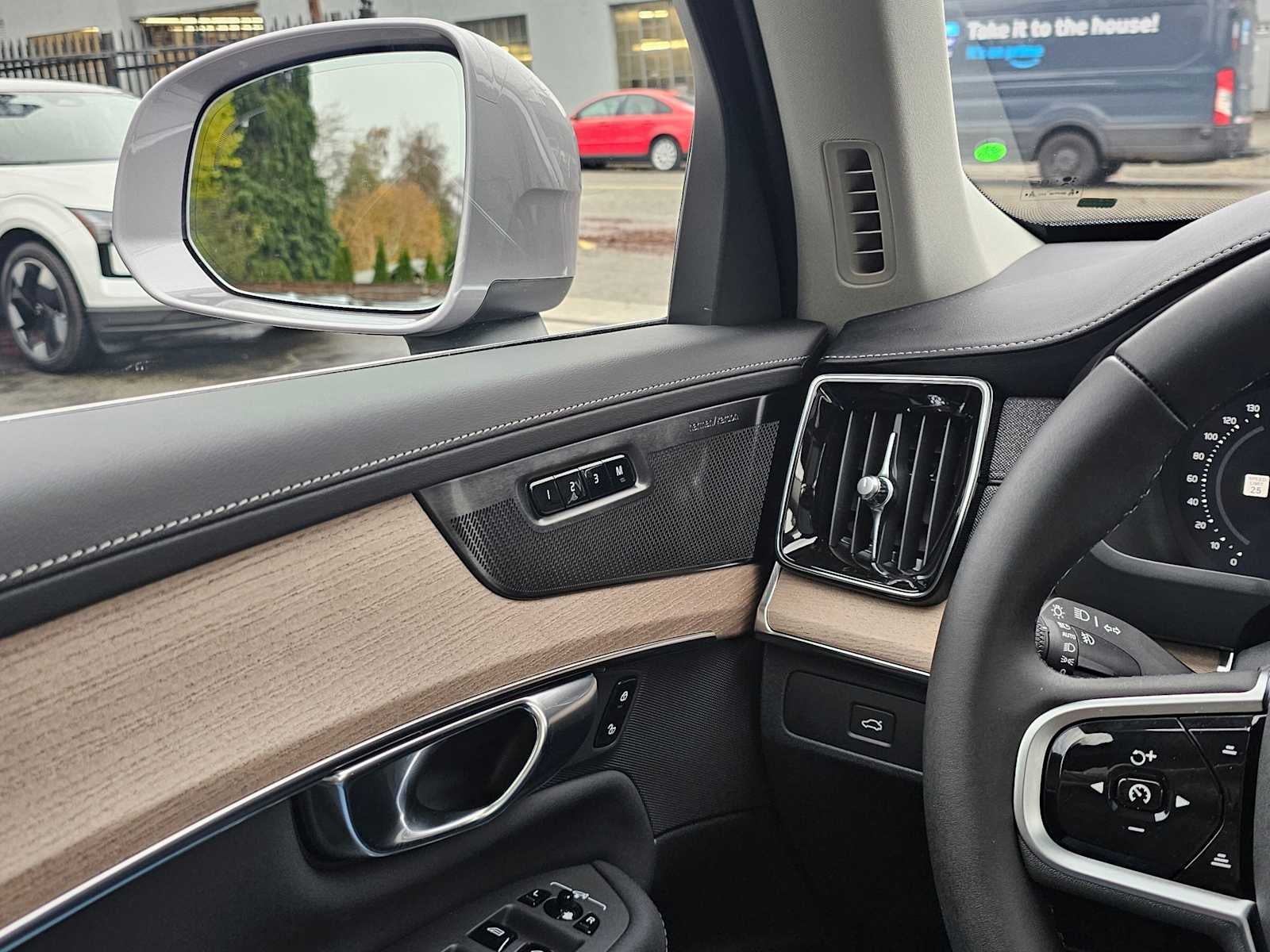 2026 Volvo XC90 Plus