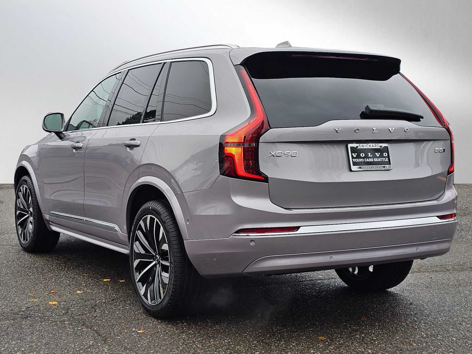 2026 Volvo XC90 Plus