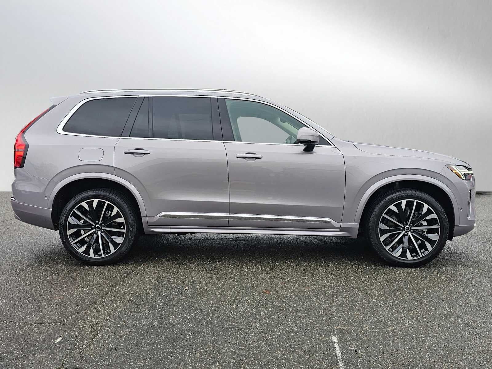2026 Volvo XC90 Plus
