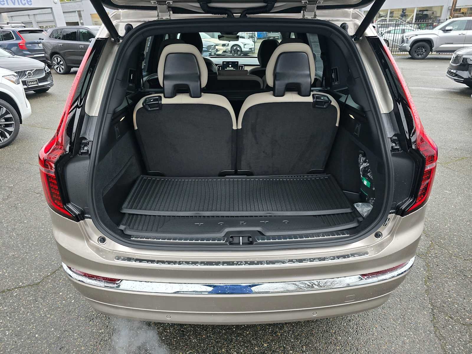 2026 Volvo XC90 Plus