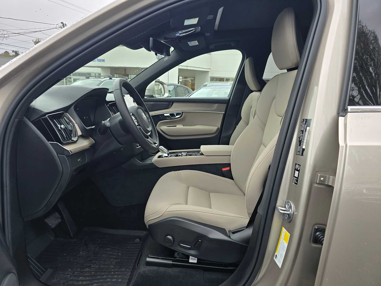 2026 Volvo XC90 Plus