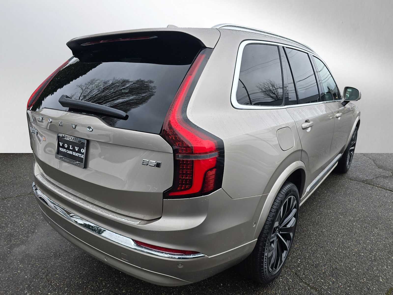 2026 Volvo XC90 Plus